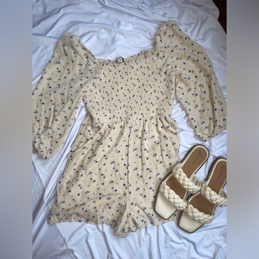 American Eagle cream floral romper